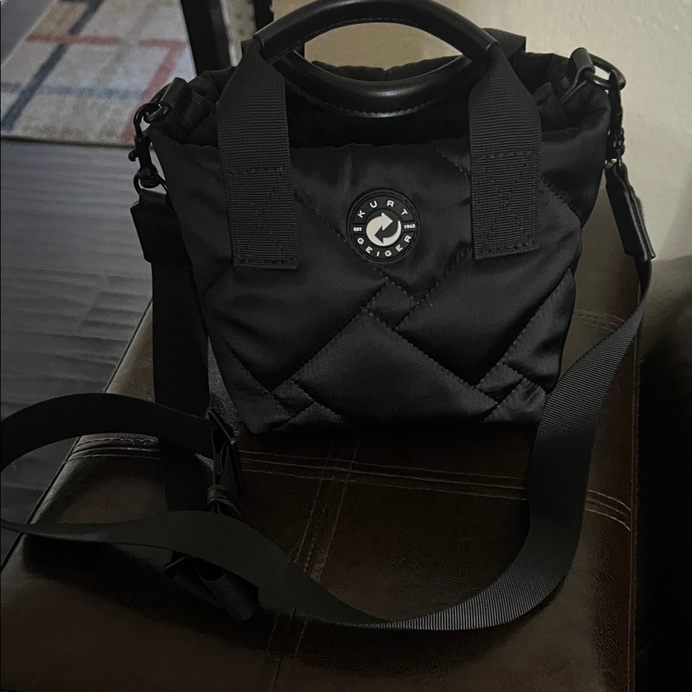 Kurt Geiger Black Quilted Messenger Bag
Used 2 times great